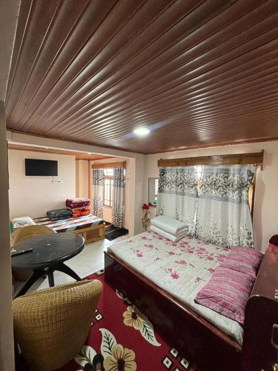 Siniolchu Homestay photo