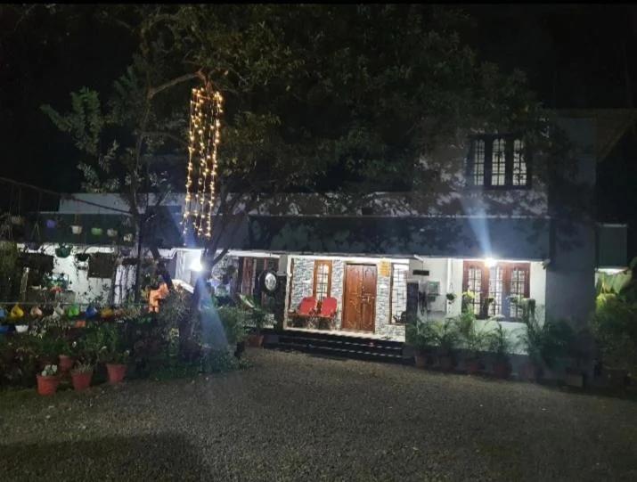 Snehatheeram Homestay photo