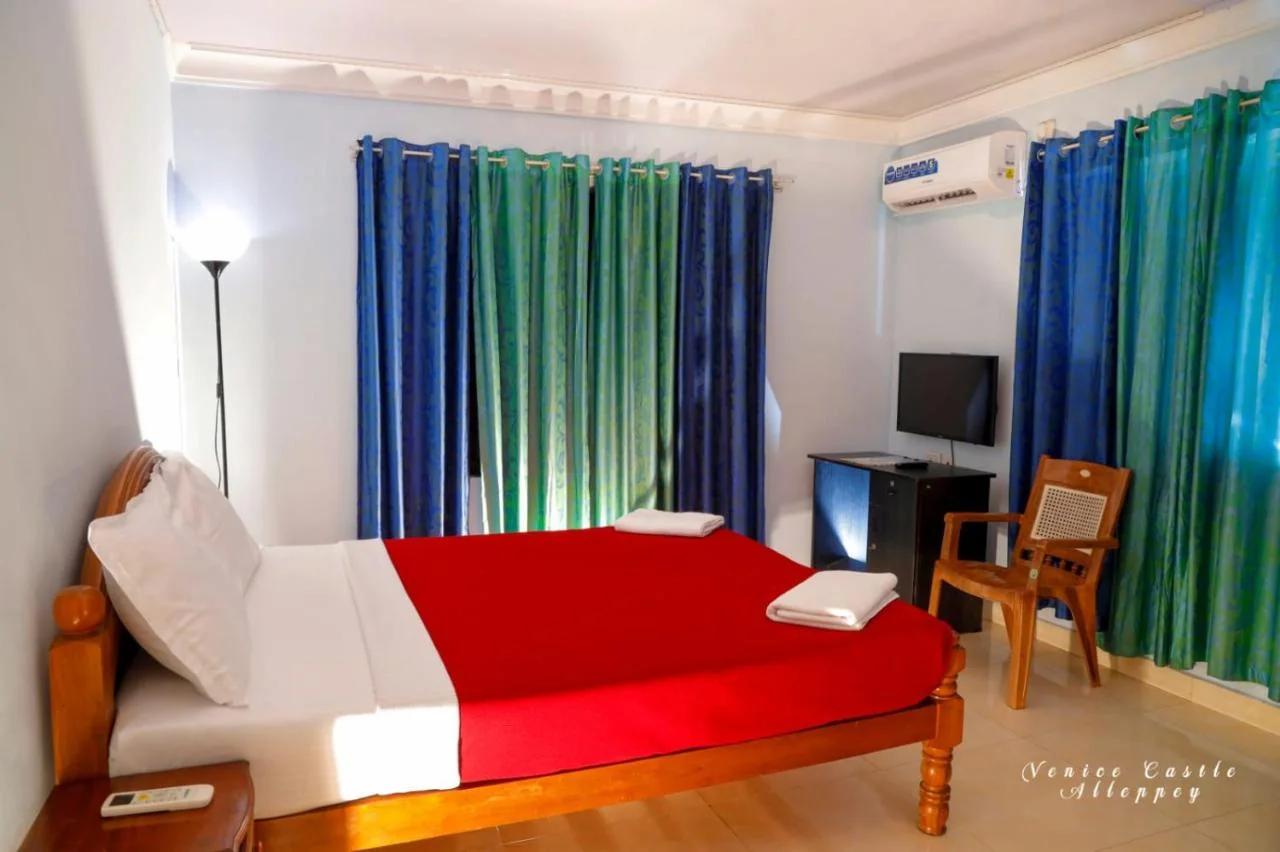 Snehatheeram Homestay photo