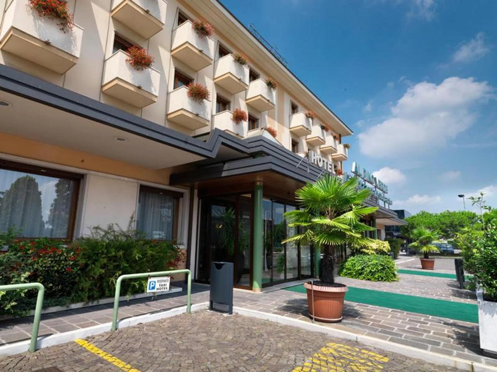 Hotel Al Pino Verde foto