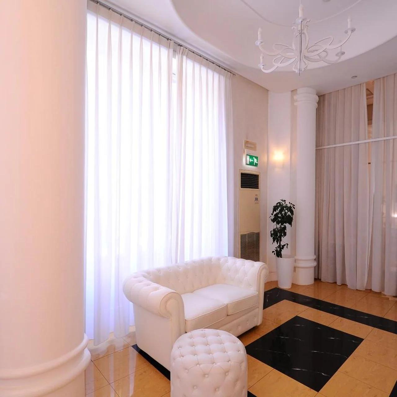 Artemisia Palace Hotel photo