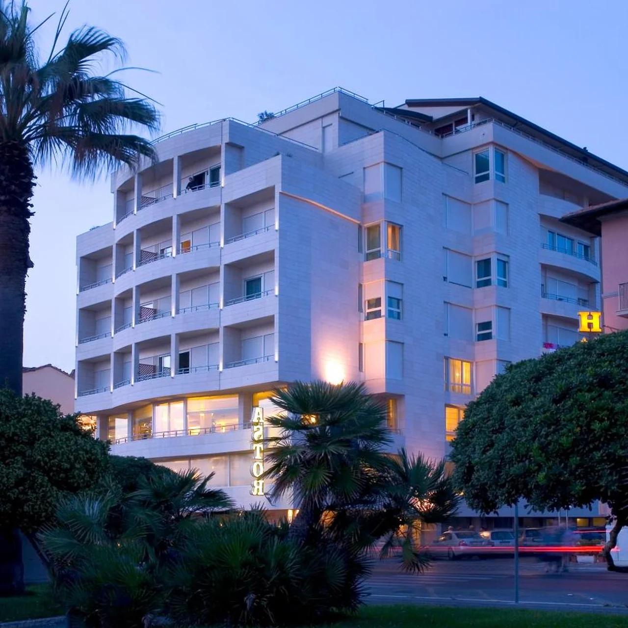 Hotel Sina Astor foto