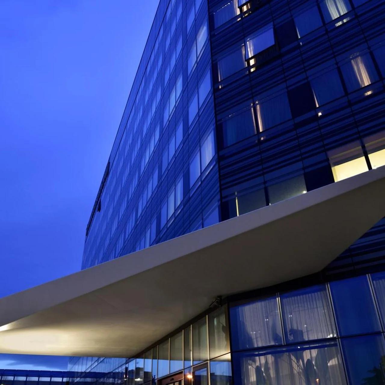 UNA Hotels San Vitale Bologna photo