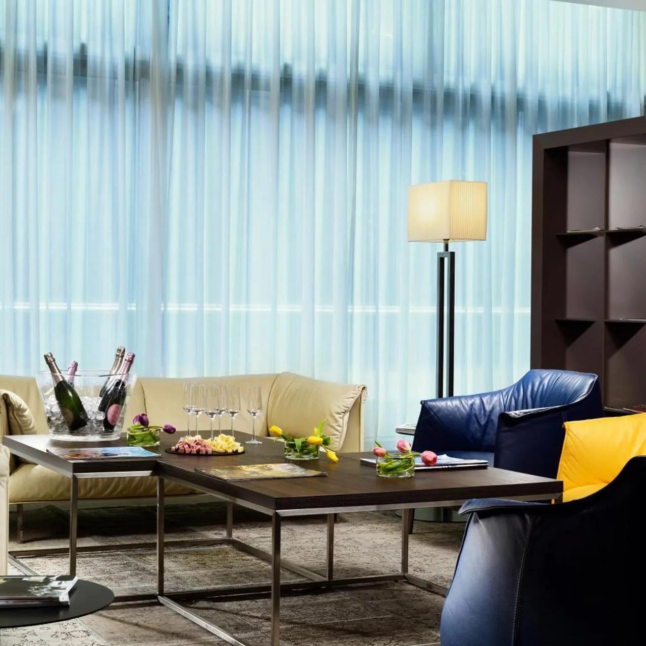 UNA Hotels San Vitale Bologna photo