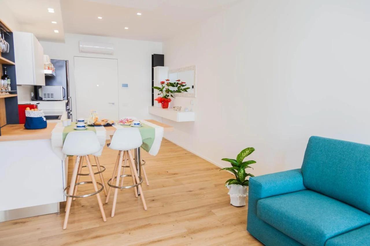 Calabona's promenade apartment foto