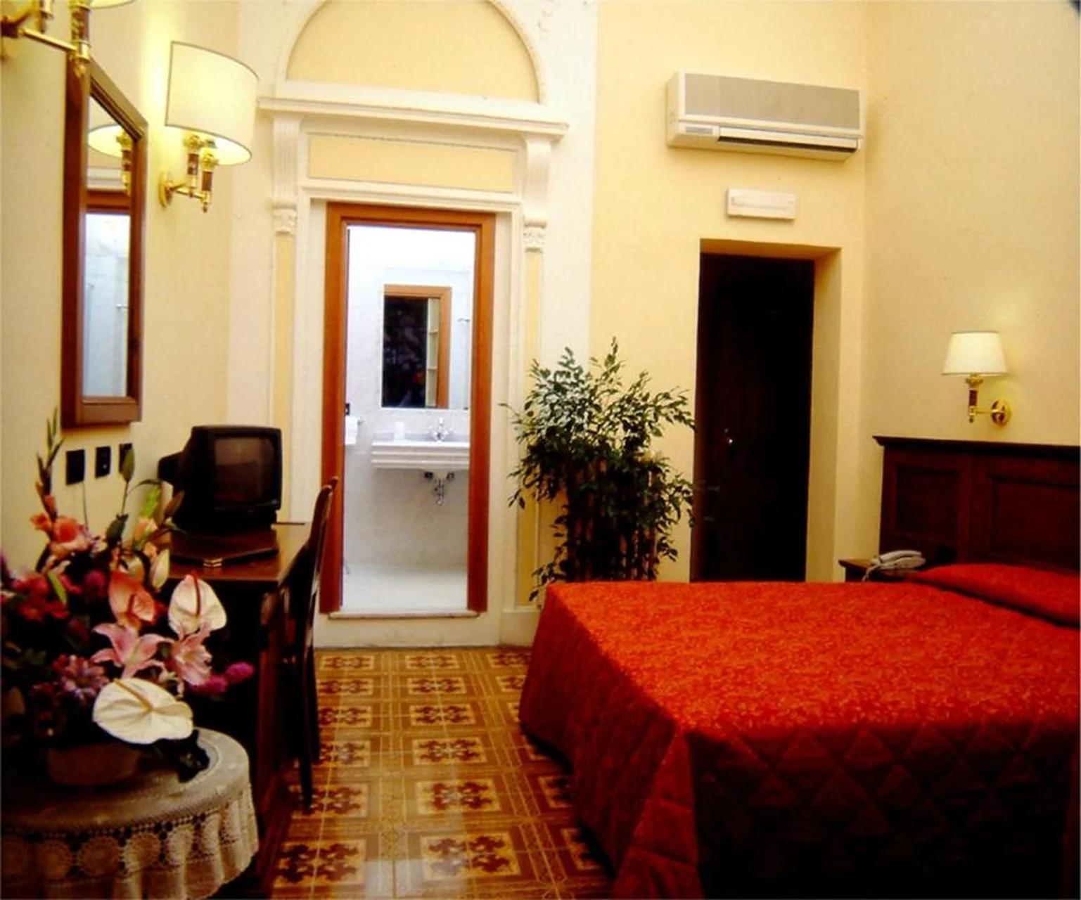 Hotel California photo