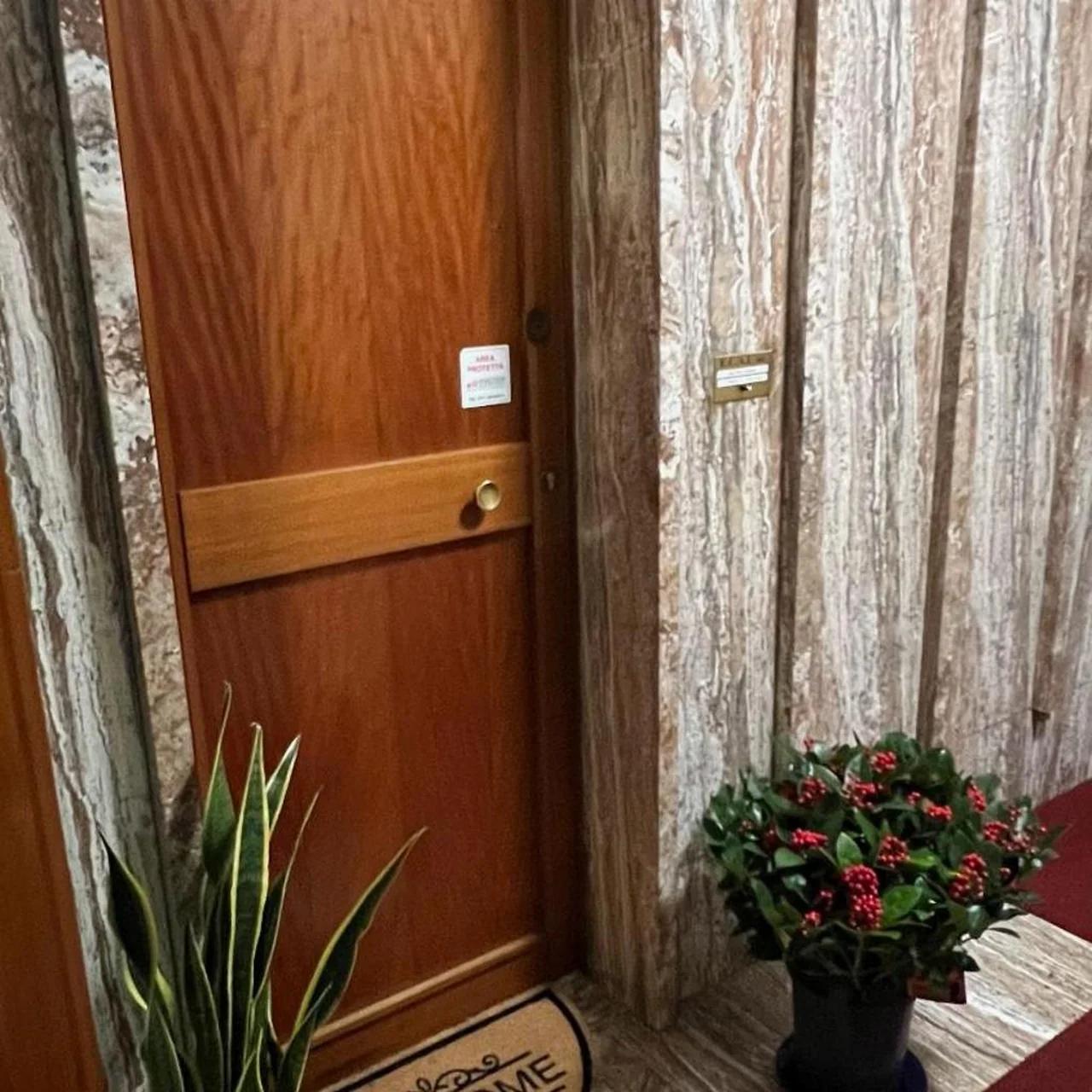 Casa Gianduia davanti al Grattacielo foto