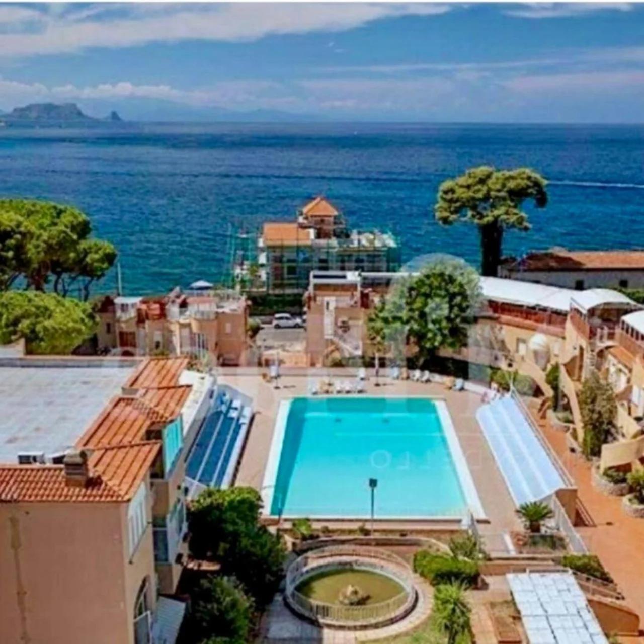 Chiaro di luna holiday photo