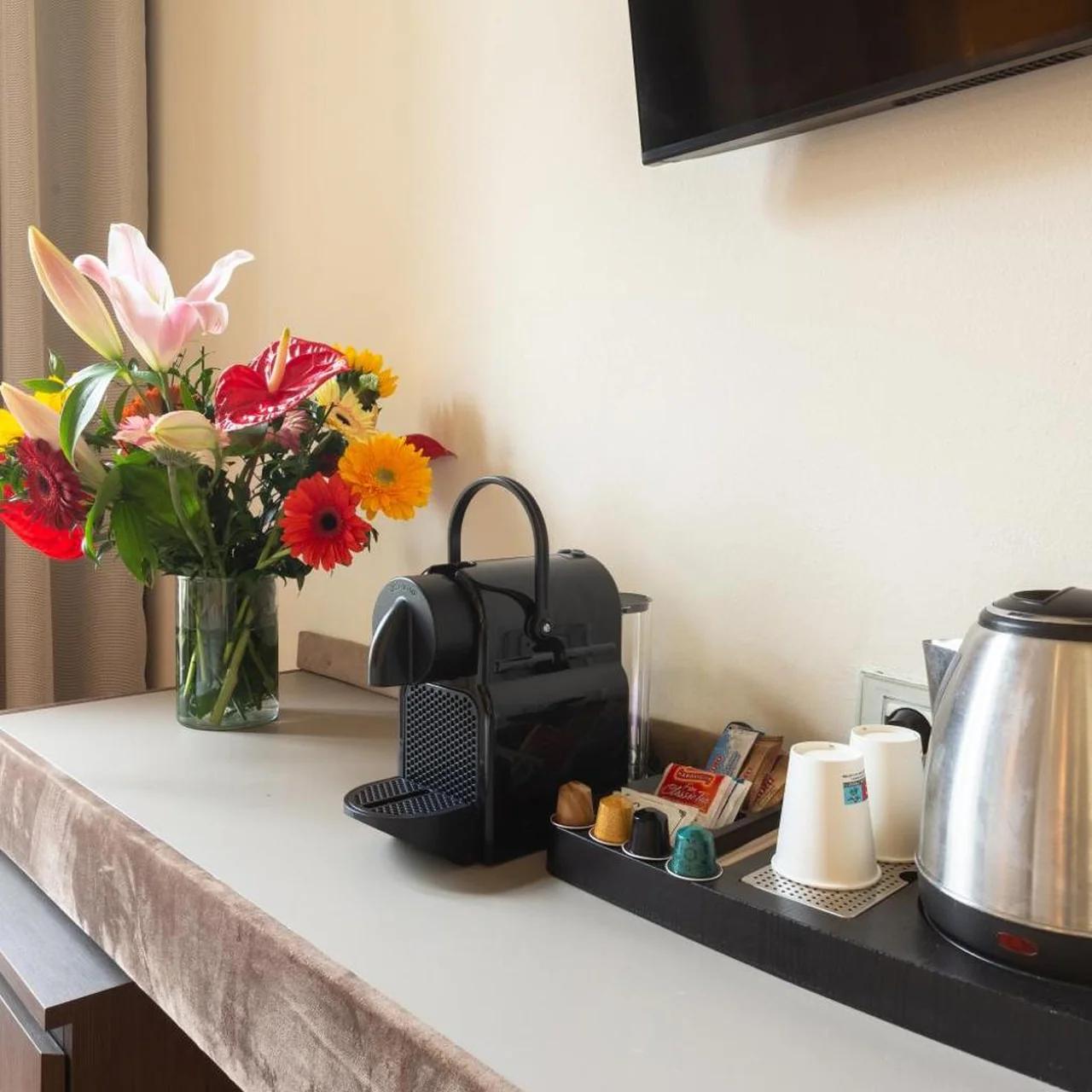 Hotel Embassy photo
