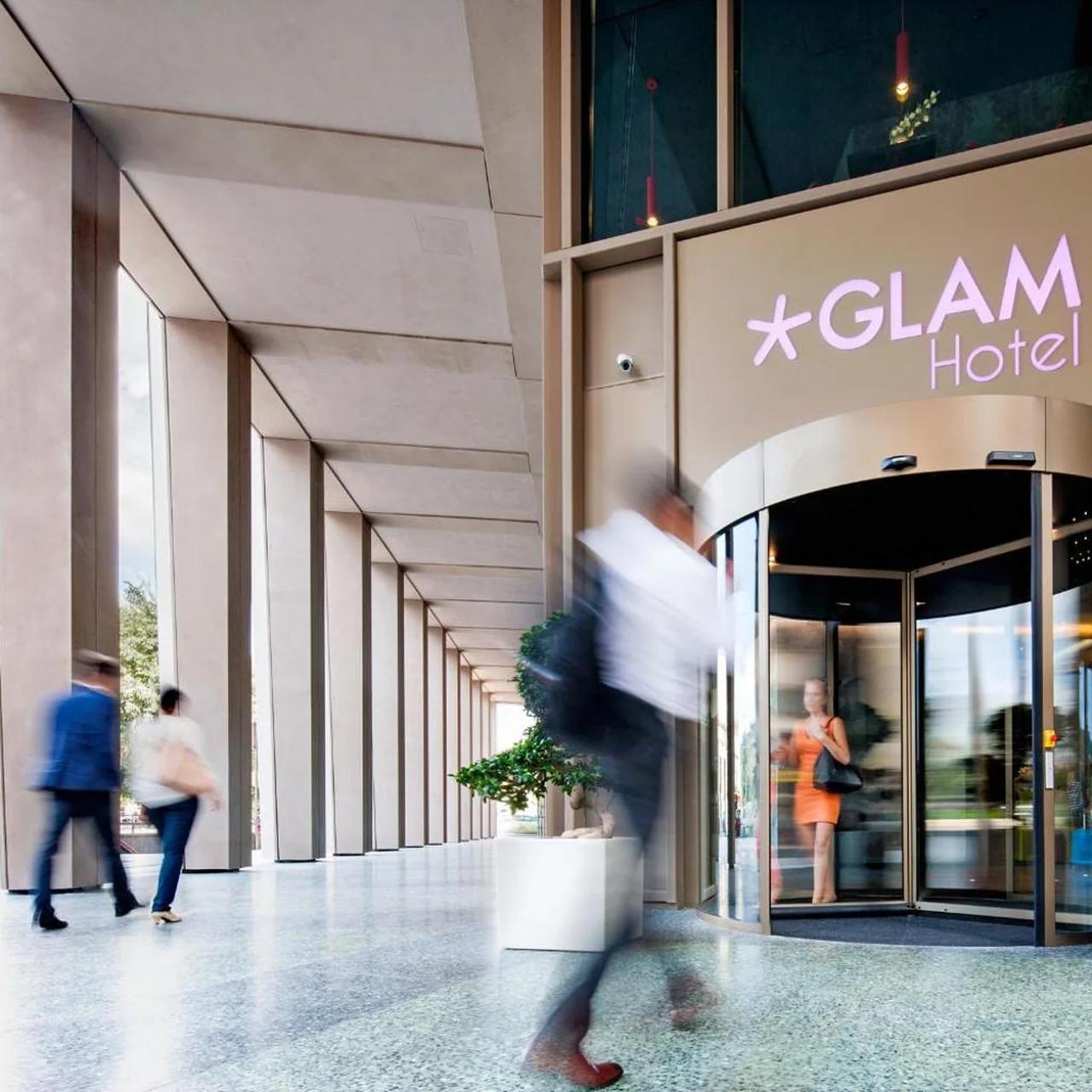 Glam Milano photo