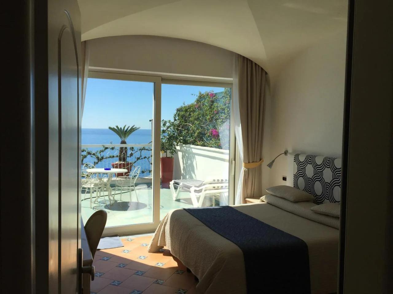 Hotel Bellevue Suite photo