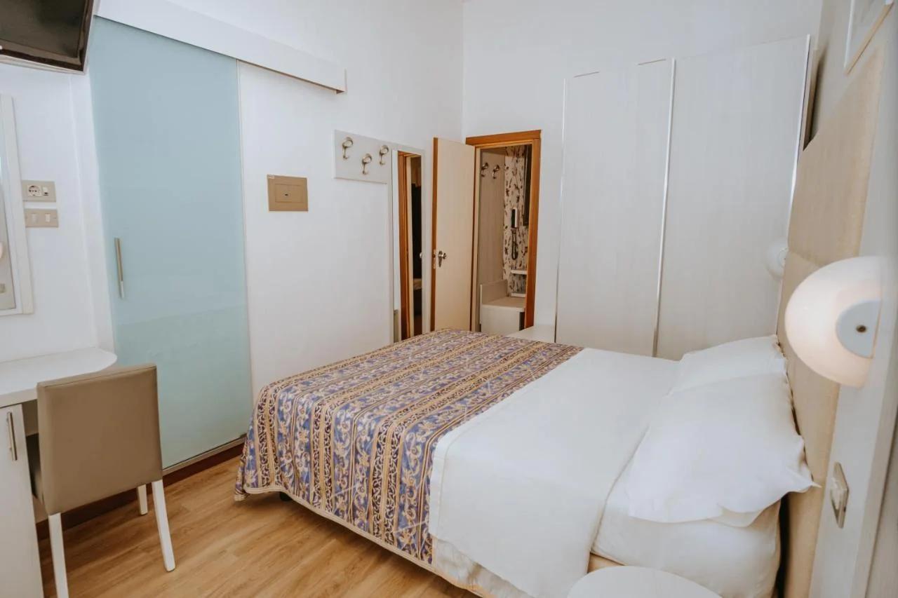 Hotel Gabriella photo