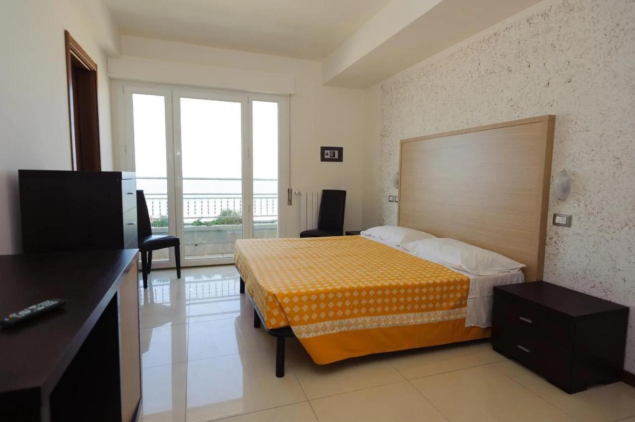 Hotel Residence Villa Jolanda photo