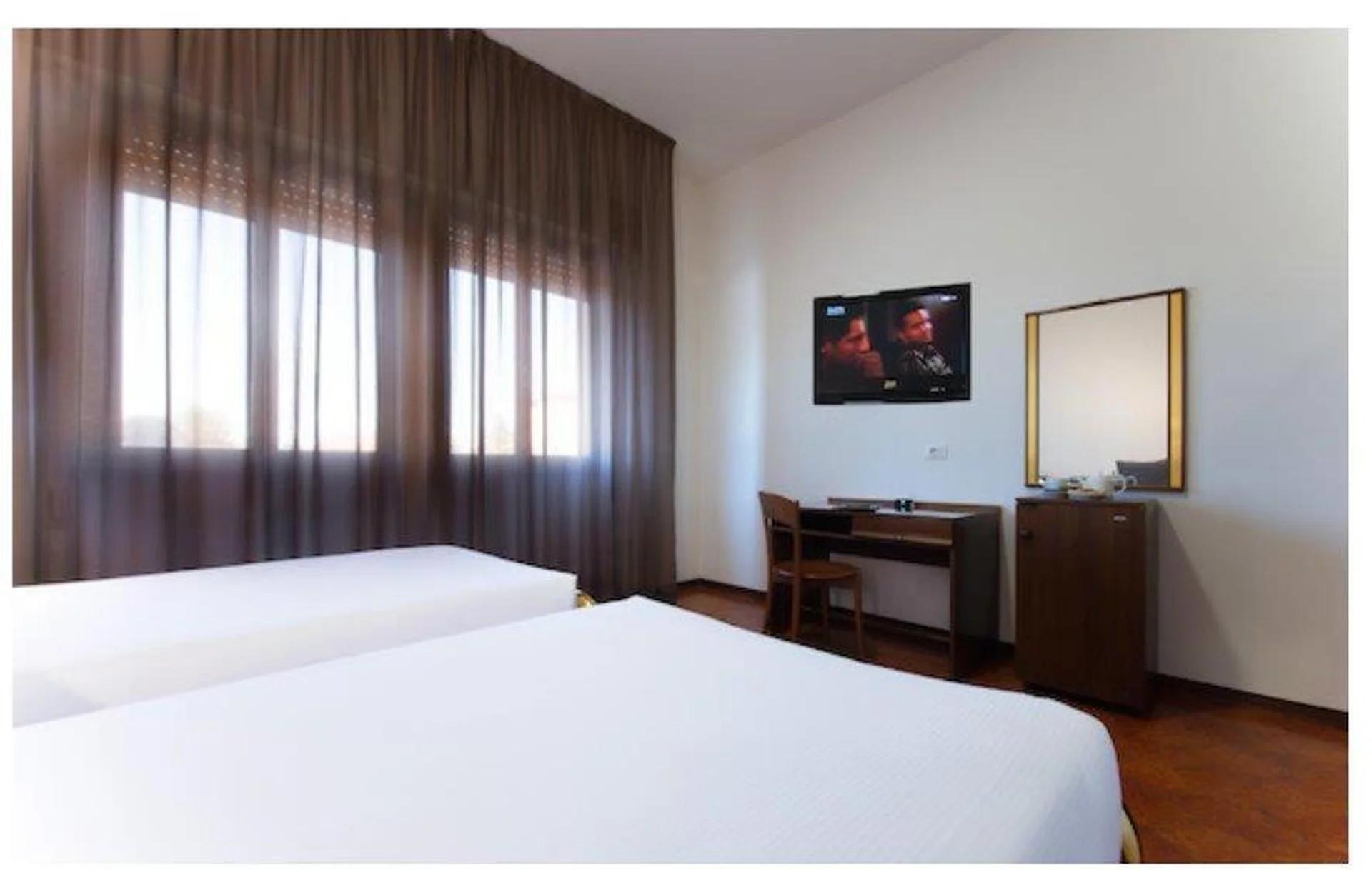 CDH Hotel Modena photo