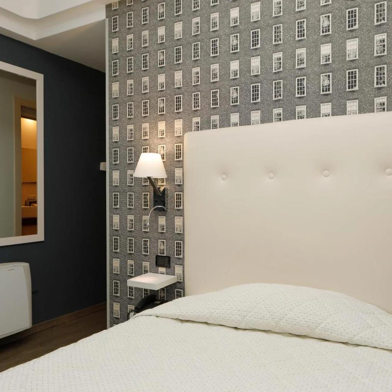 Hotel Lancaster photo