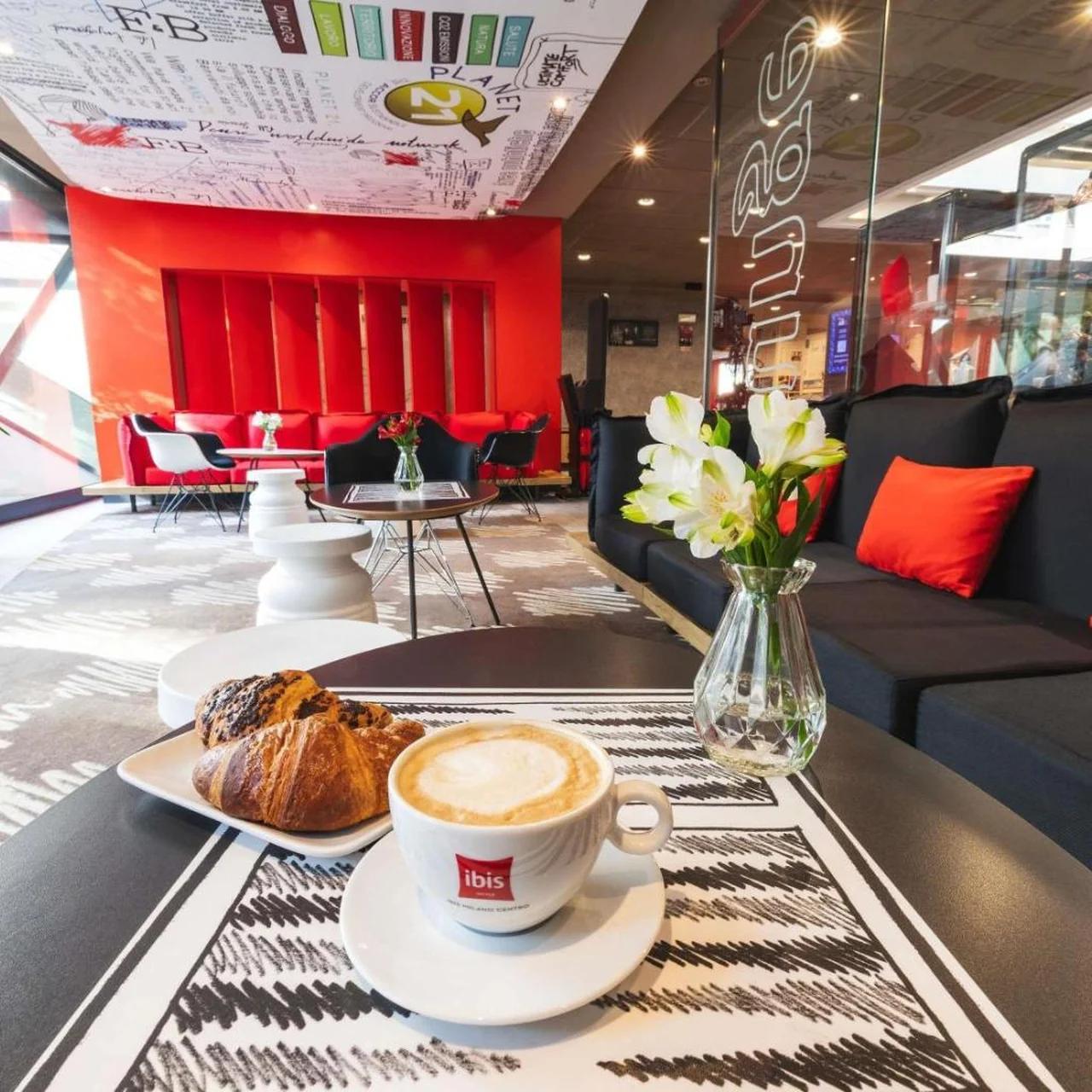 Ibis Milano Centro photo