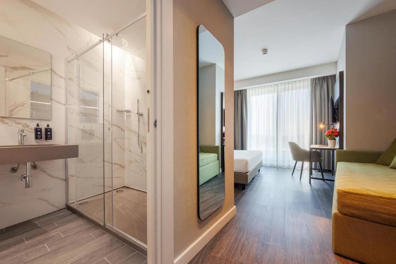 IH Hotels Milano Centrale photo