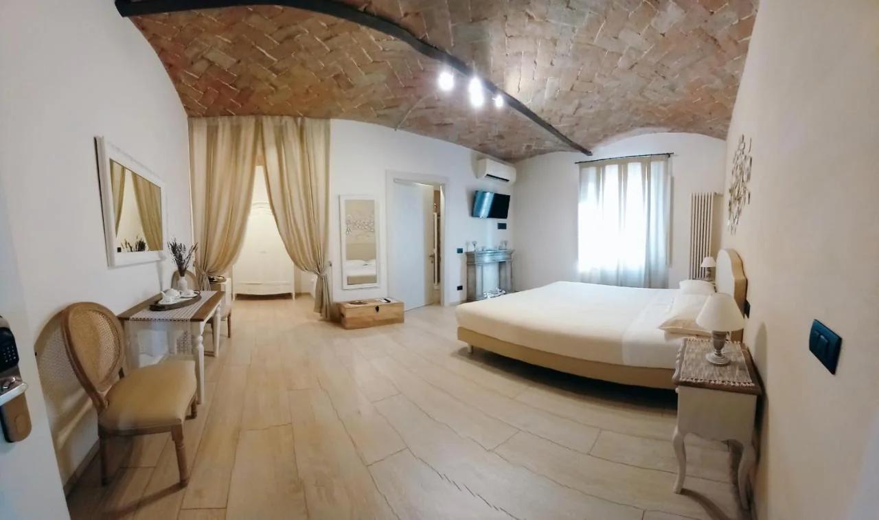 La Corte Country Rooms photo