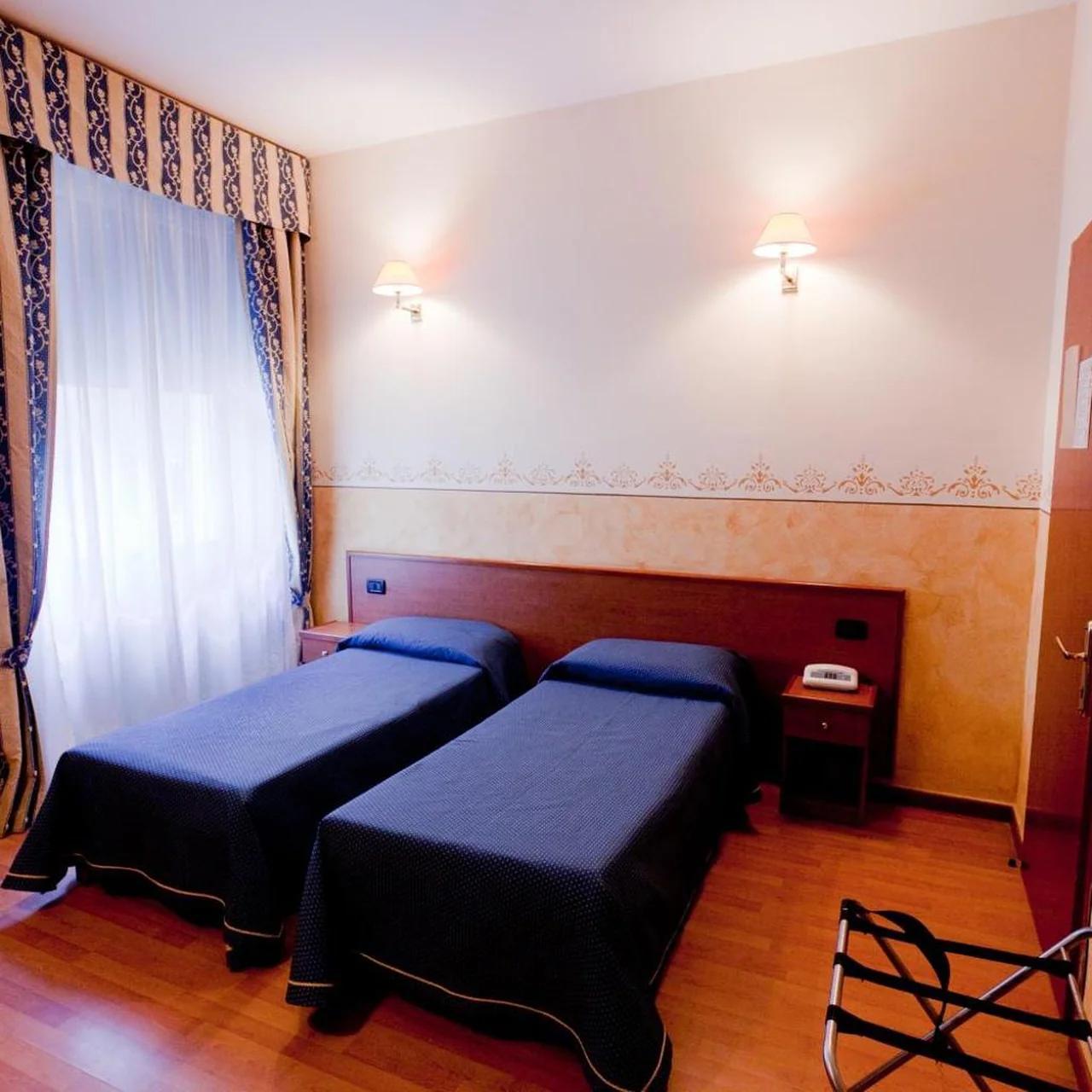 Hotel Lungomare foto