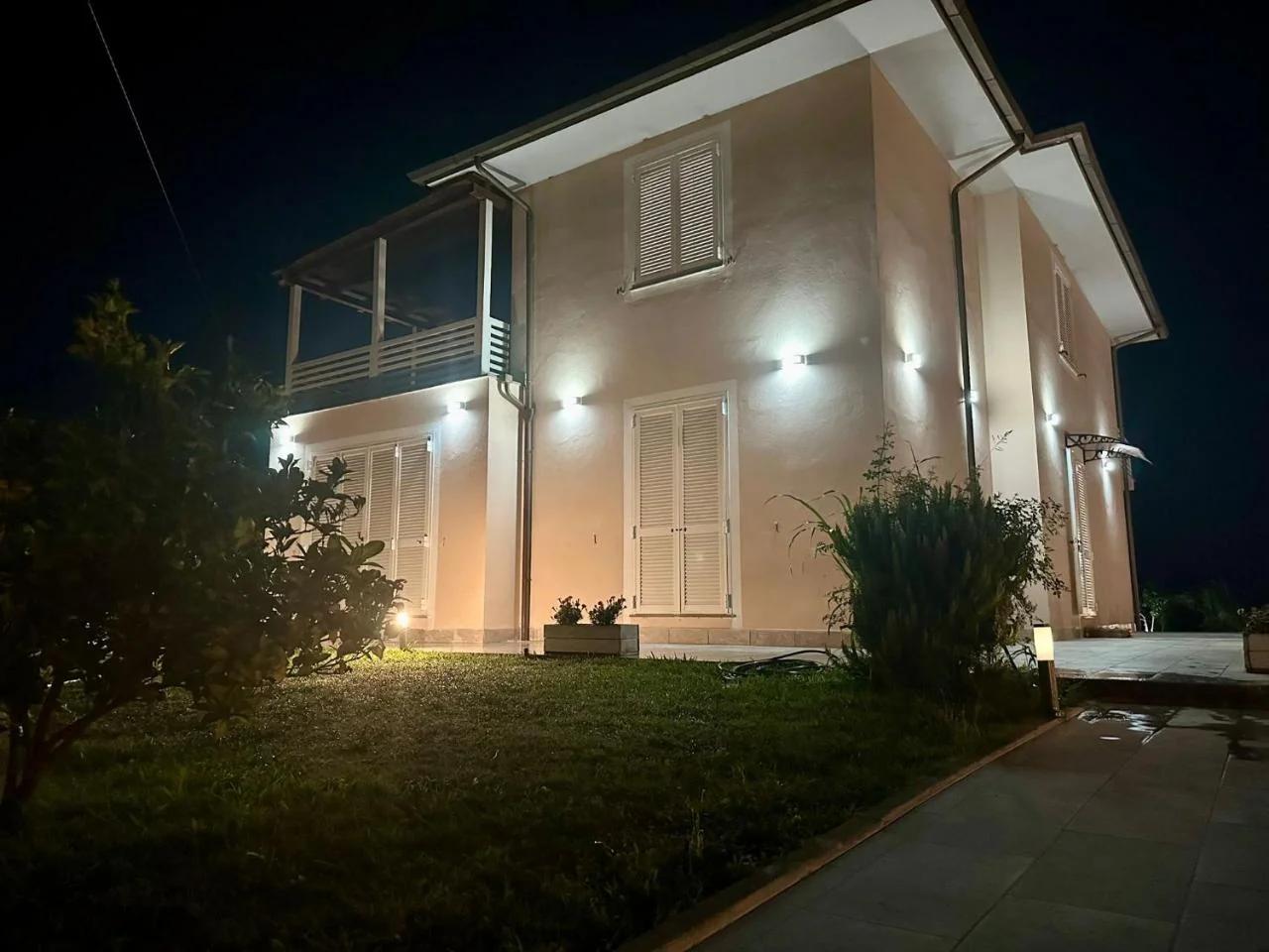 Luxury Villa Cenaia photo