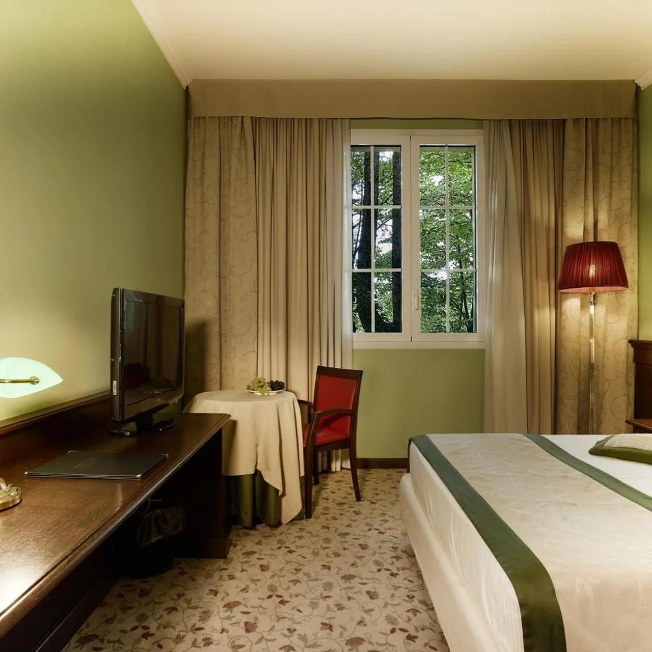 Meditur Hotel Bologna foto