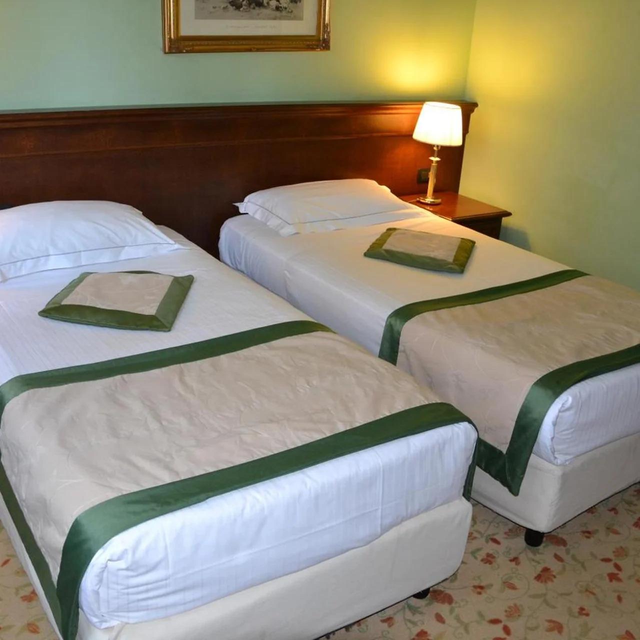 Meditur Hotel Bologna foto