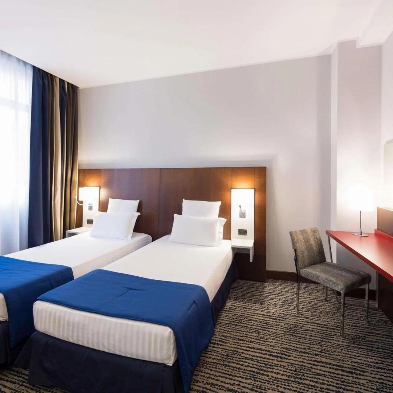 Mercure Roma Piazza Bologna photo