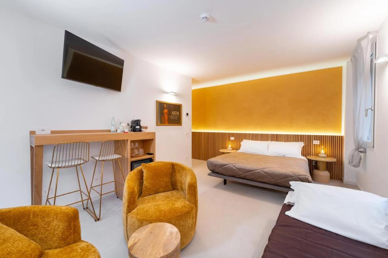 Opera Boutique Rooms photo