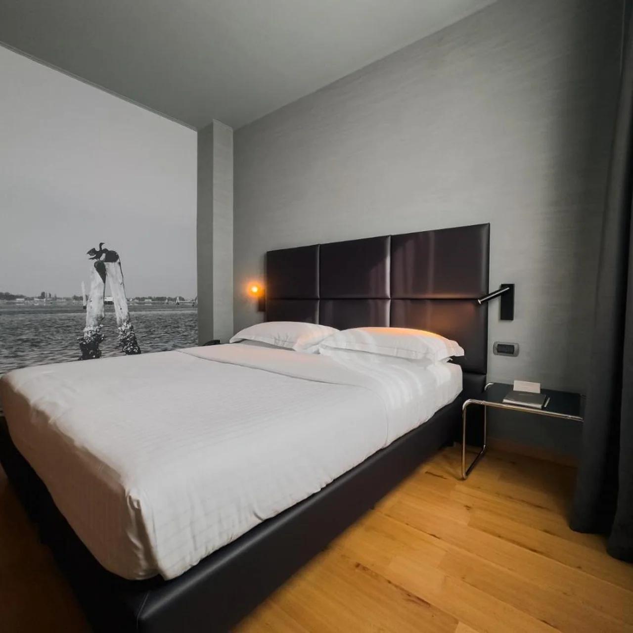 Point Hotel