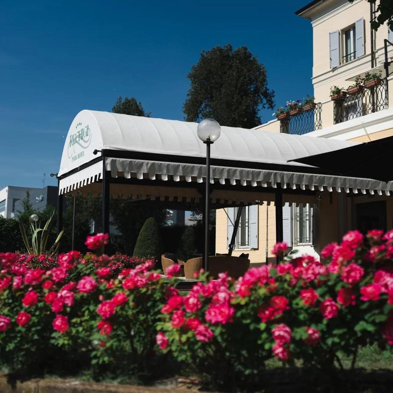 Rechigi Park Hotel