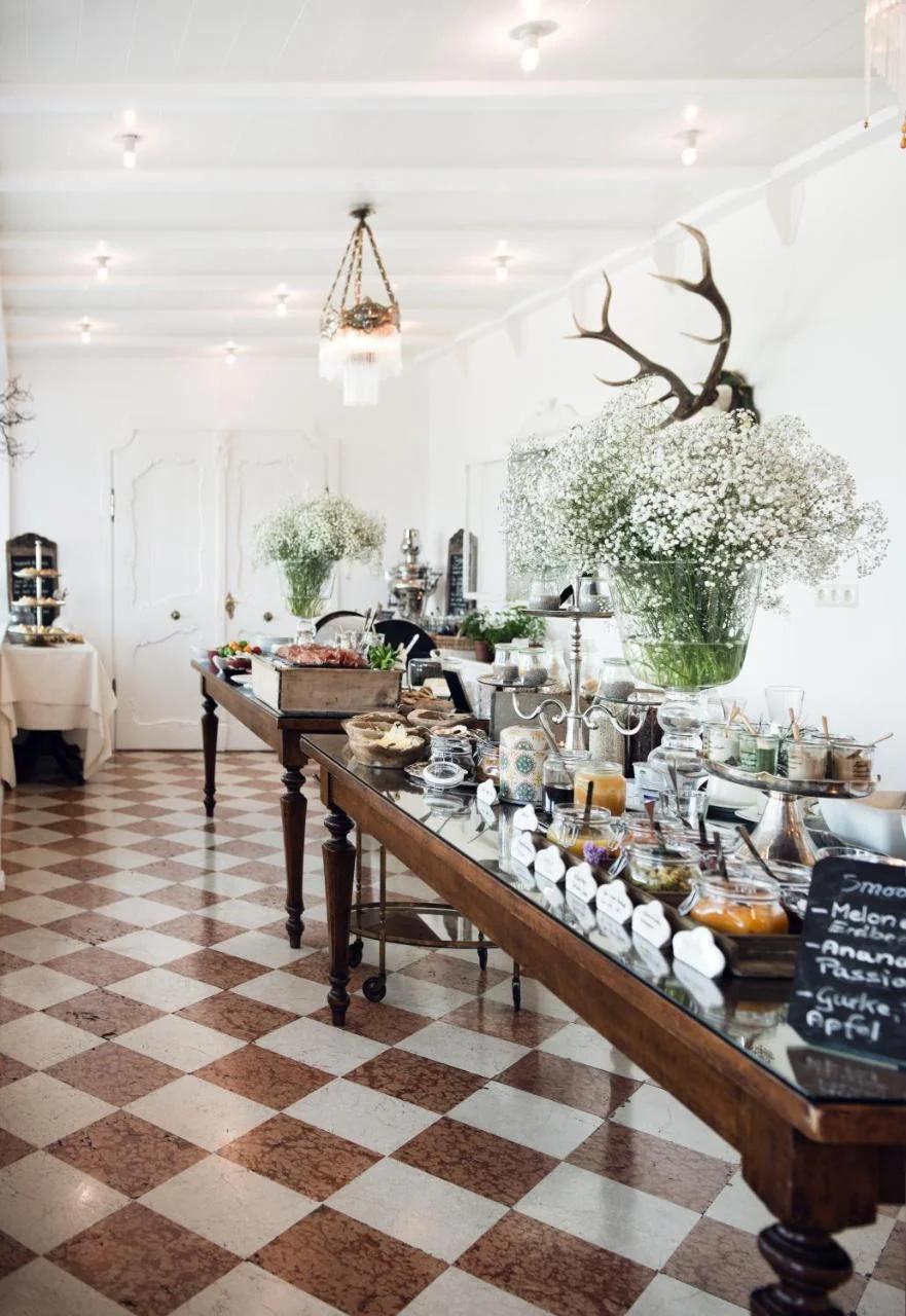 Relais & Chateaux Hotel Castel Fragsburg photo