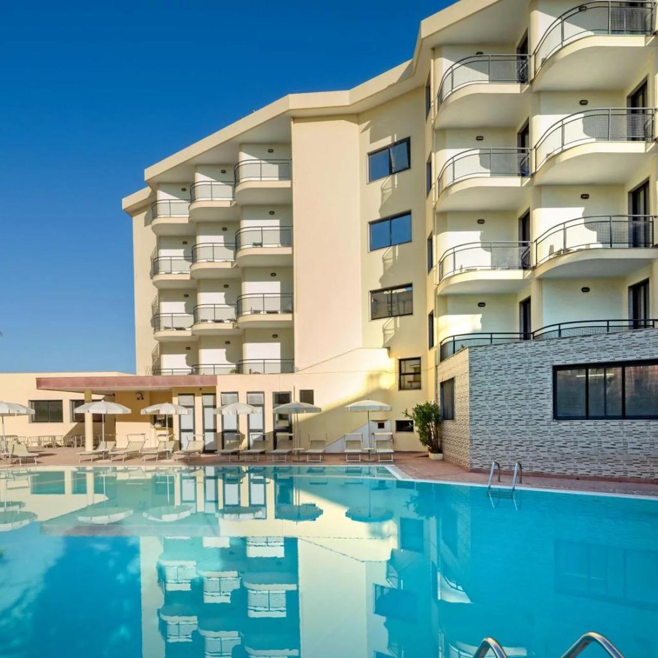 Rina Hotel