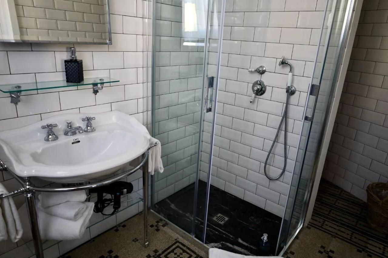 Top Central Suite photo