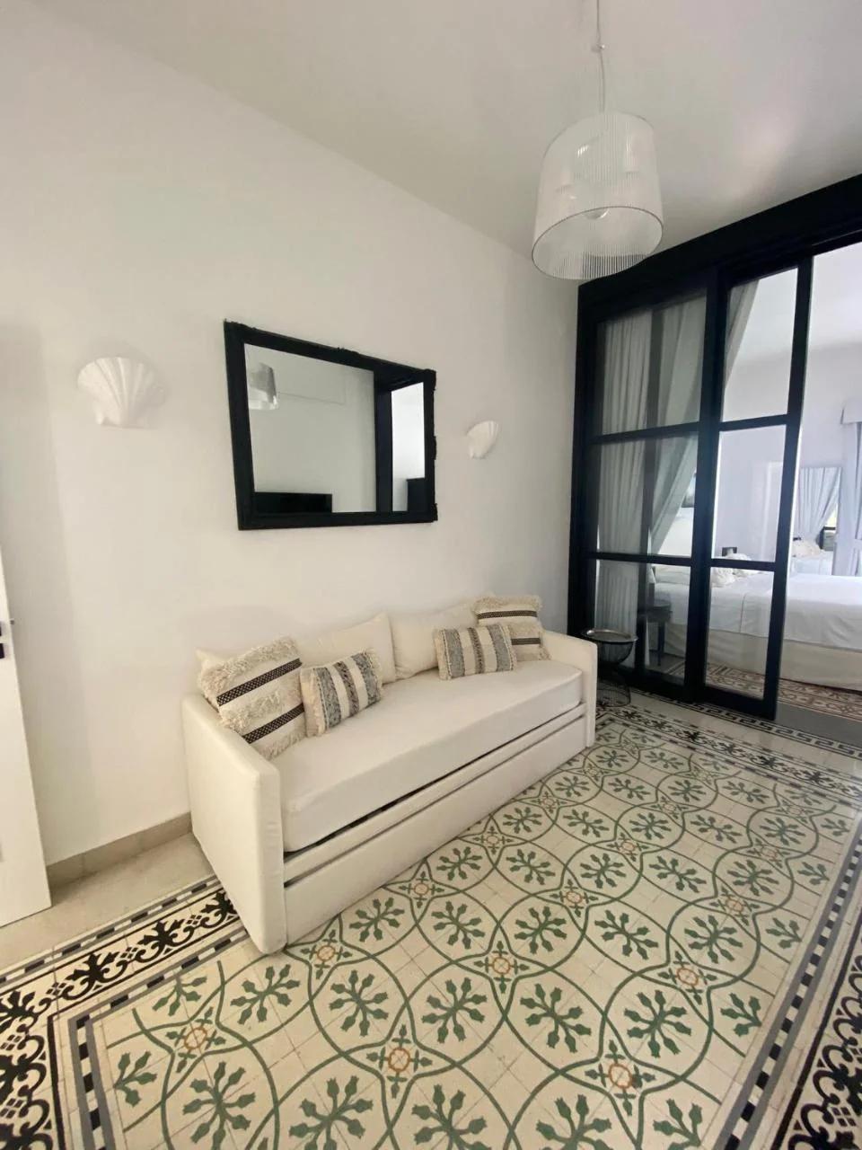 Top Central Suite photo