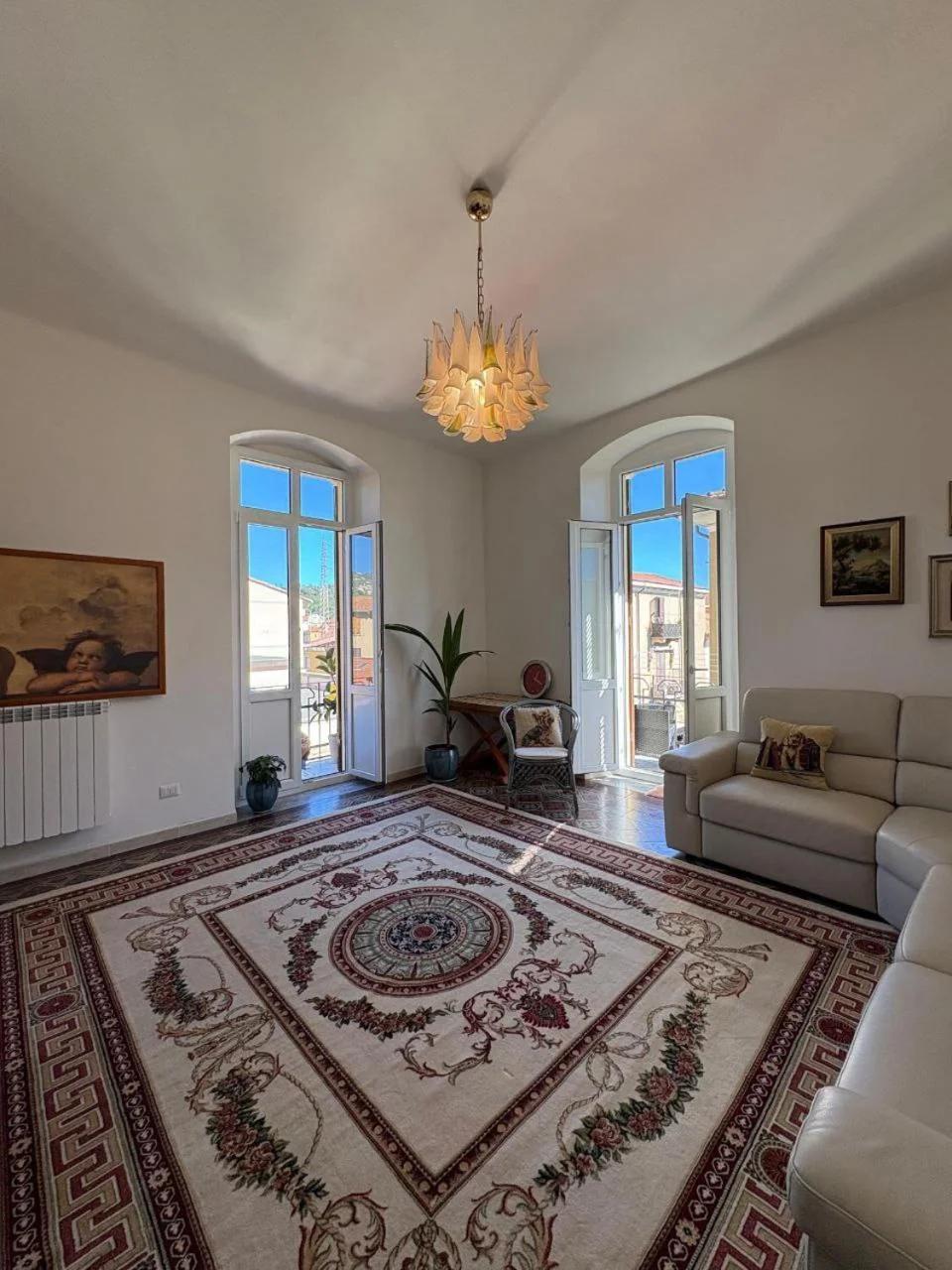Vero Residence