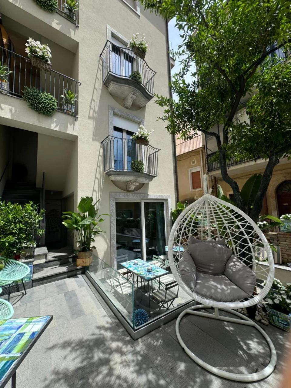 Villa D'Orville luxury suites Taormina photo