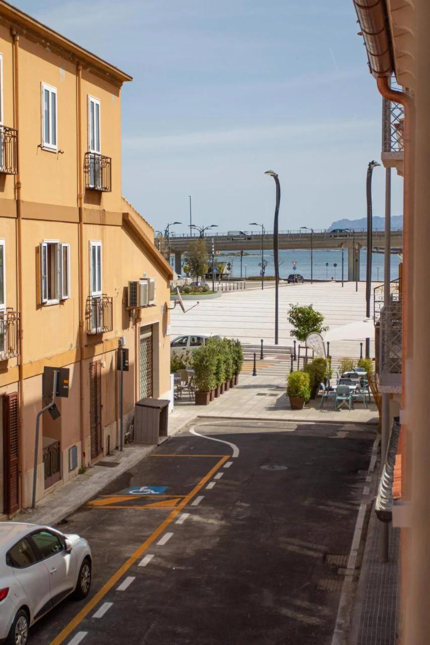 Waterfront apartment Olbia foto