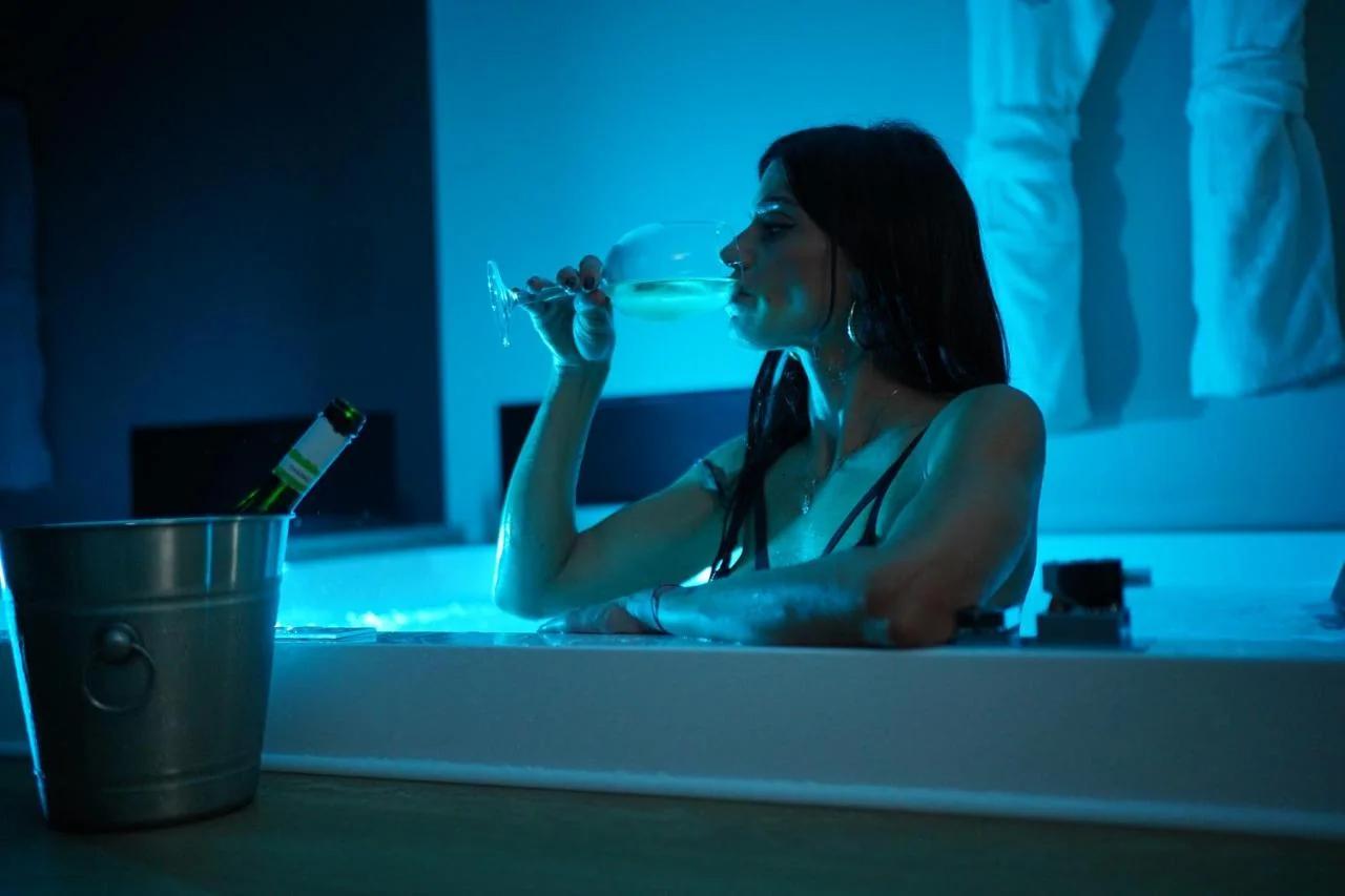 ZOE LUXURY SUITES photo