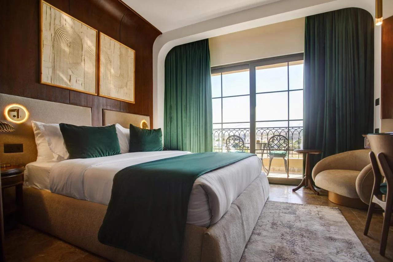 Bratus Hotel photo