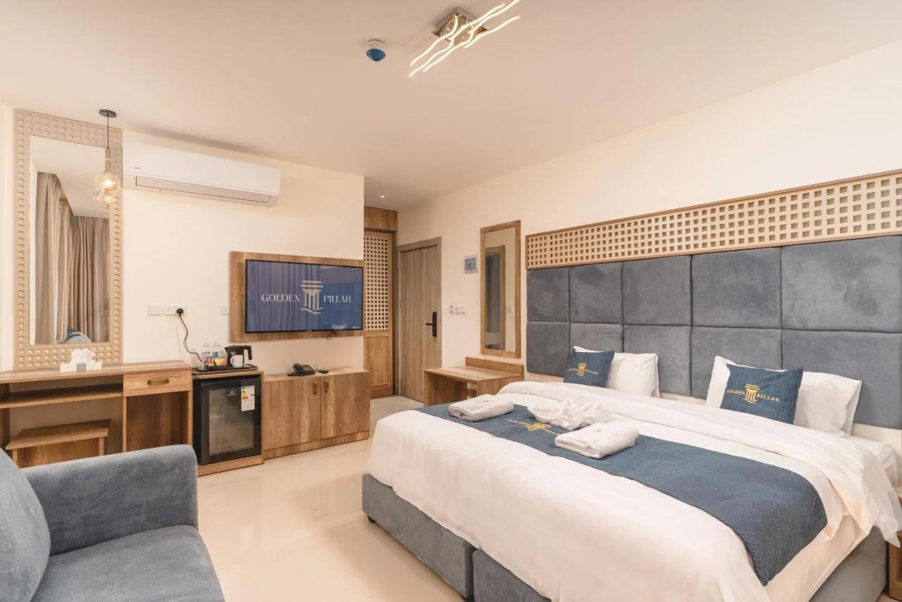 Golden Pillar Hotel photo