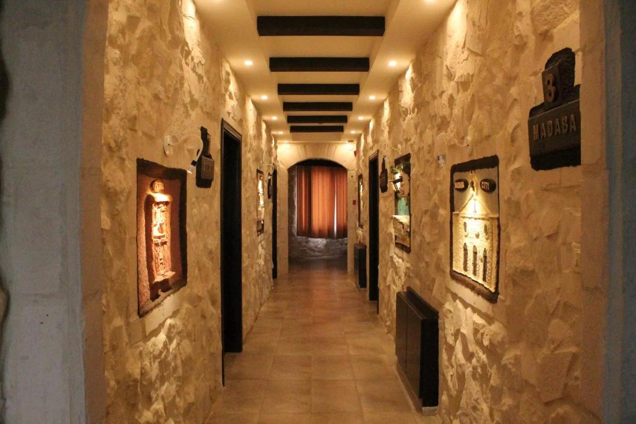 Mount Nebo Hotel & Restaurant Madaba City Center