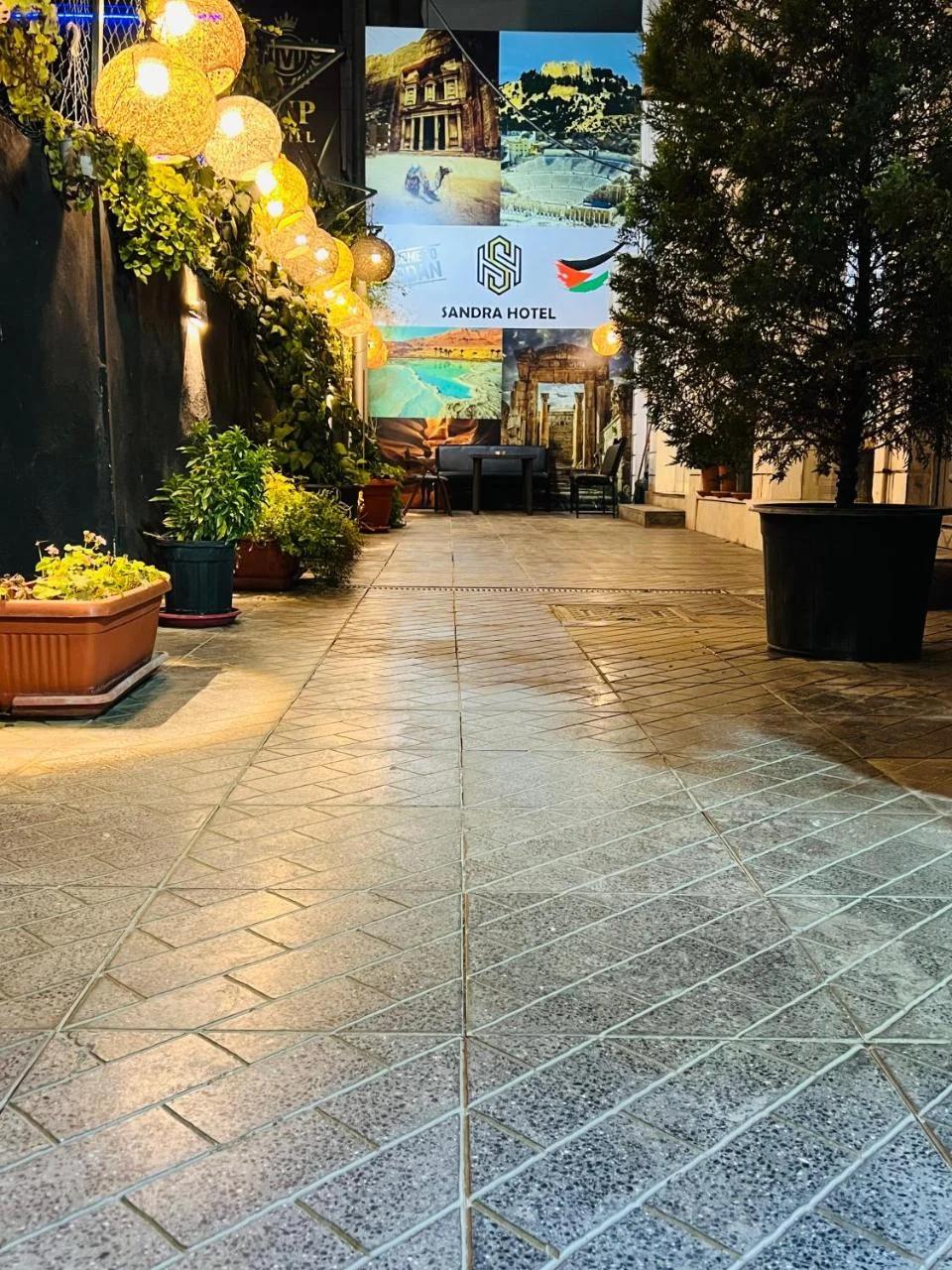 Sandra Hotel photo