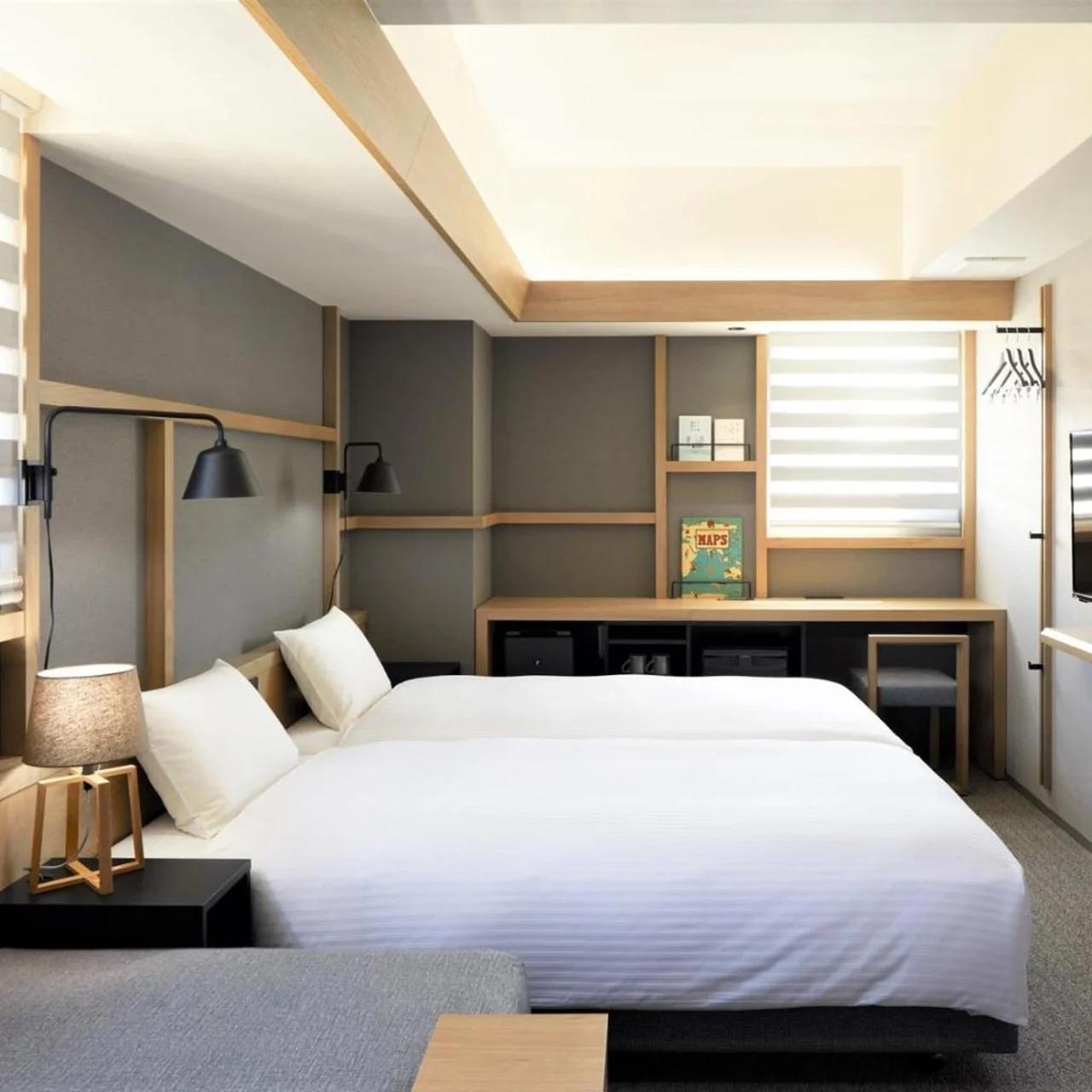 LAMP LIGHT BOOKS HOTEL sapporo photo
