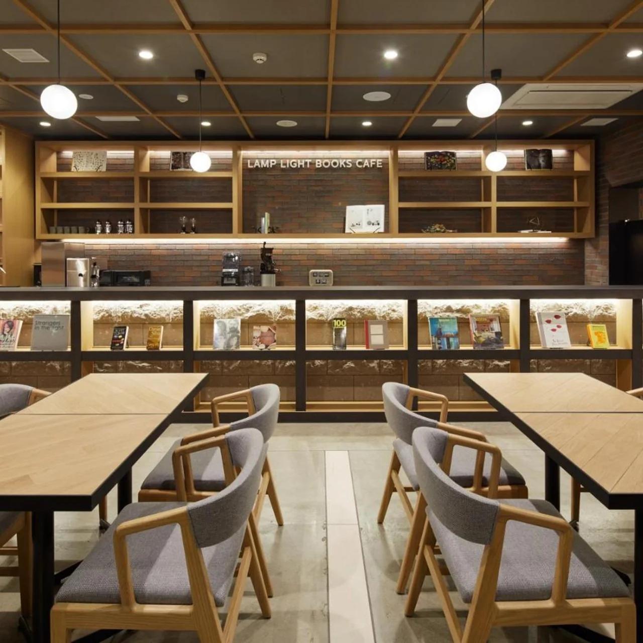 LAMP LIGHT BOOKS HOTEL sapporo photo