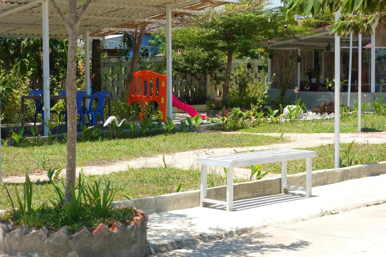 AHHA Bungalow Kampot photo