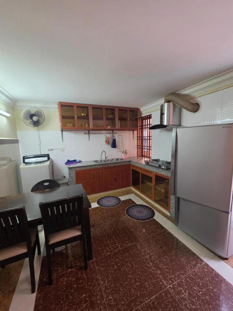 Toul Sleng Double Room photo