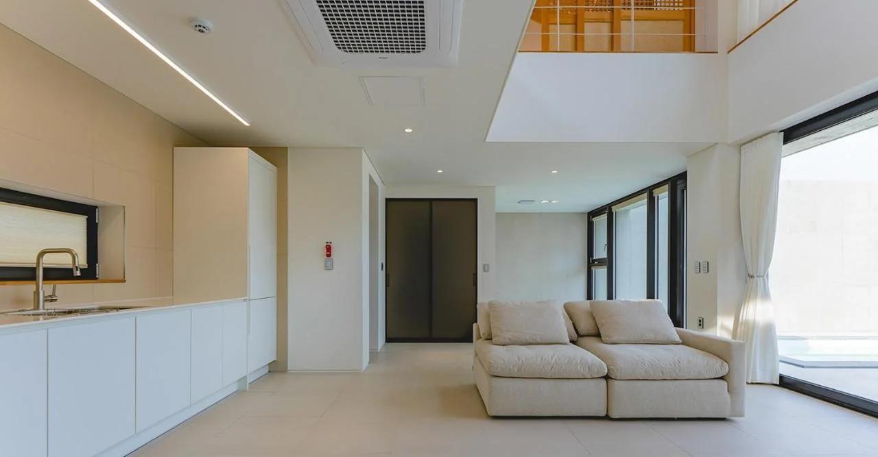 Gangneung Jitty Poolvilla photo