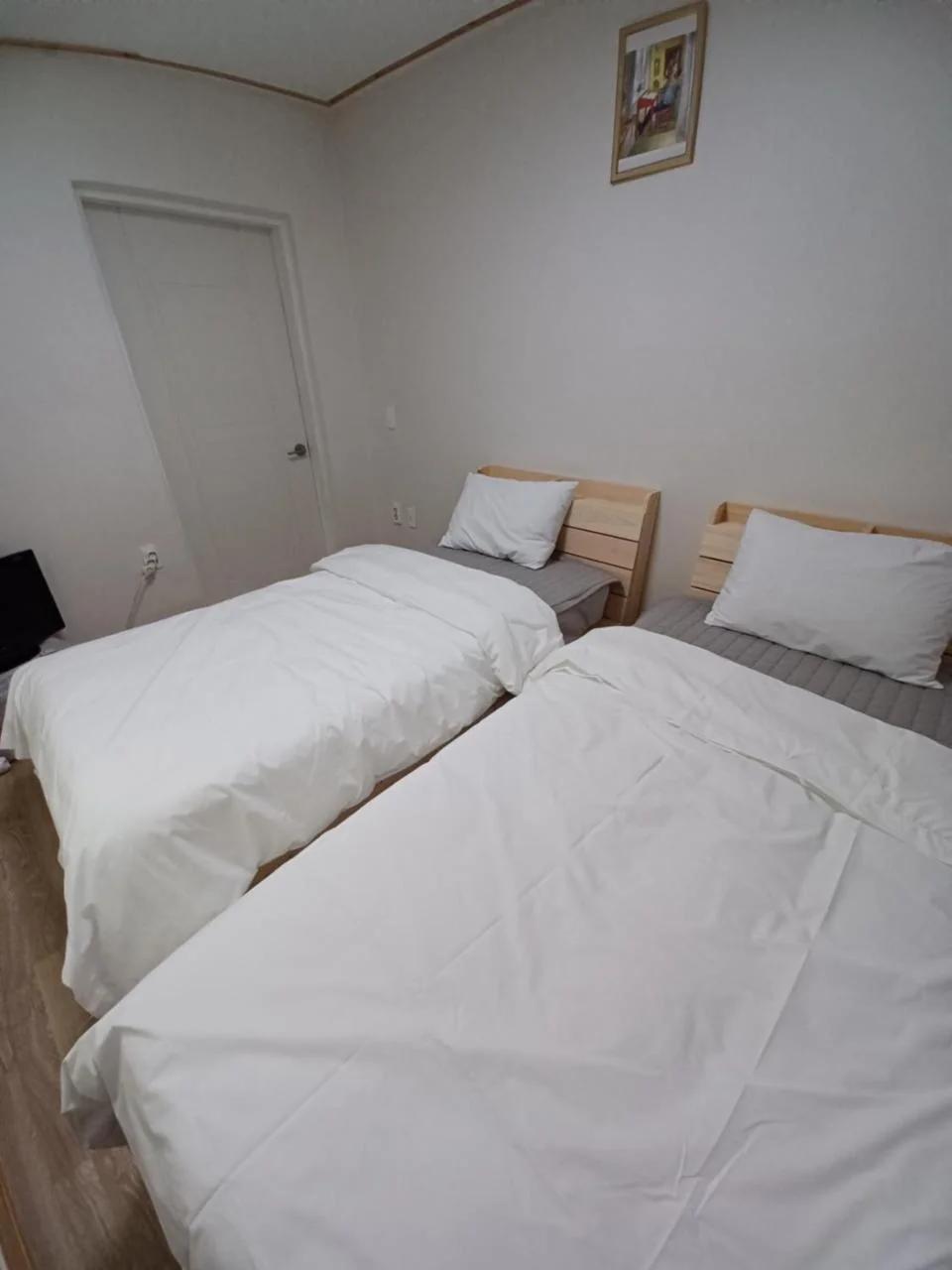 J&J Guesthouse photo