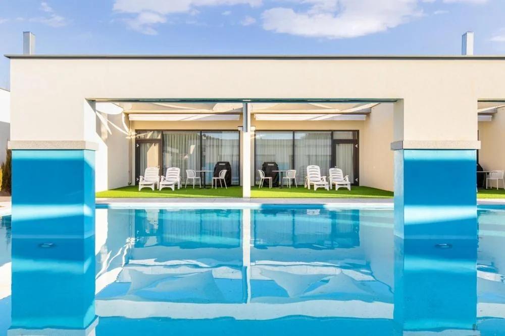 Meomoom Pool Villa Pension photo