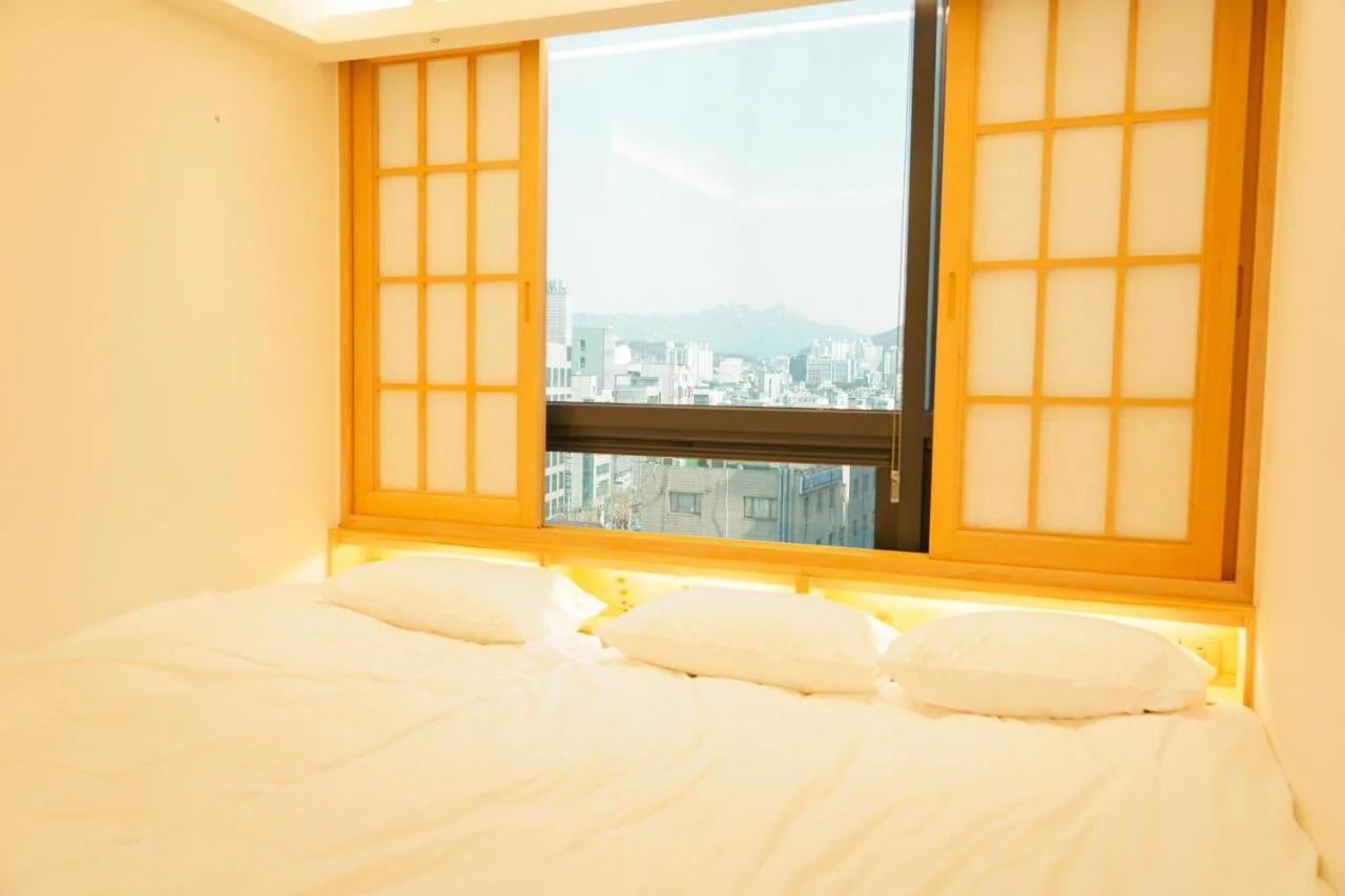 Stay Here, Again photo